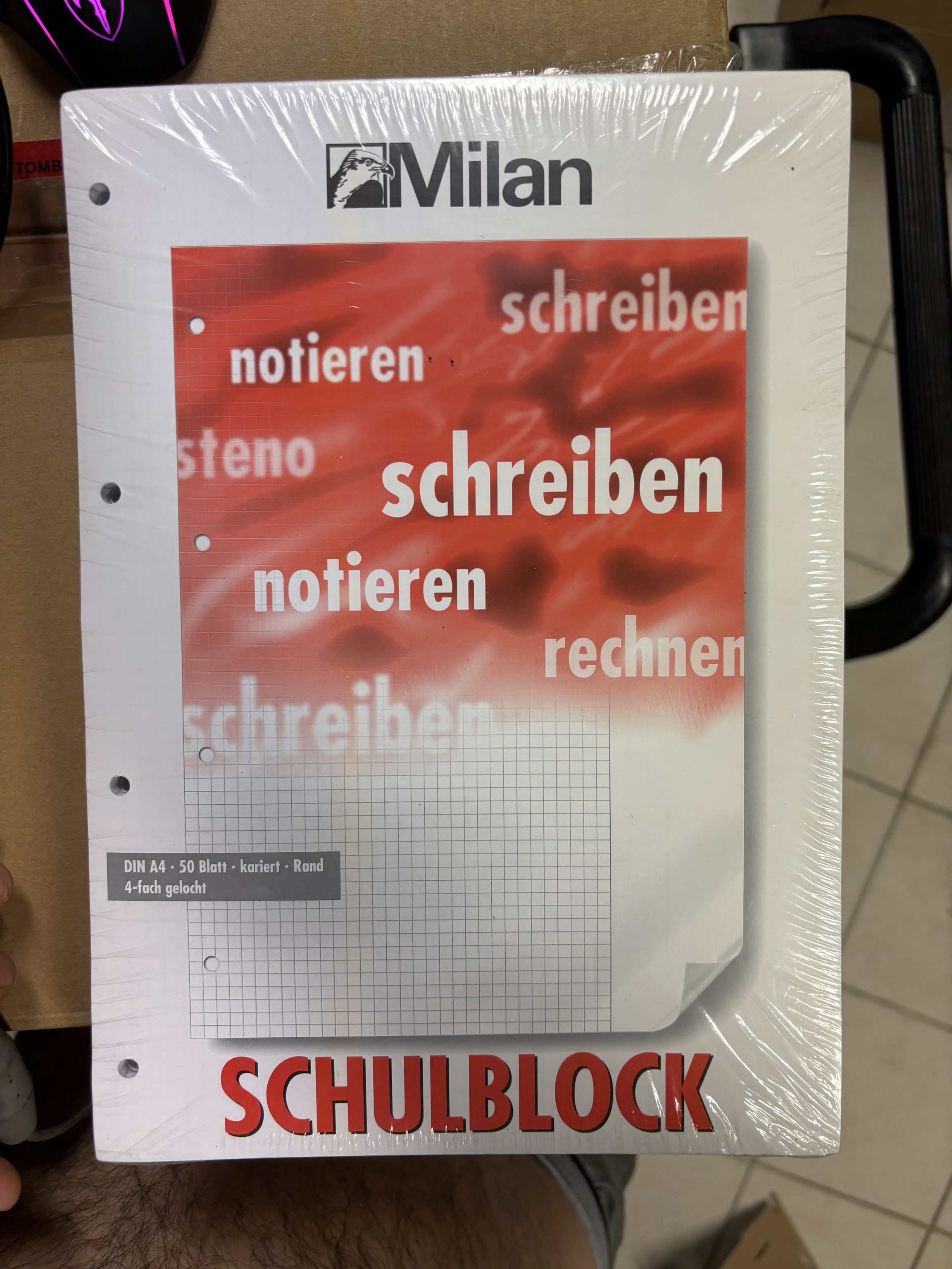MILAN Schulblock kariert 50 Blatt